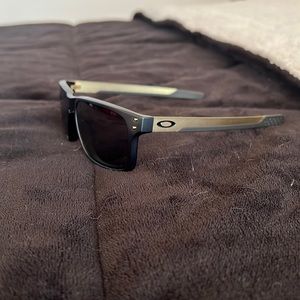 Mens Oakley Holbrook MIX